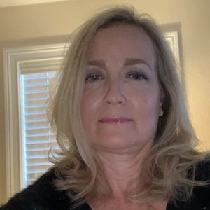 Meet your Posher, Aileen